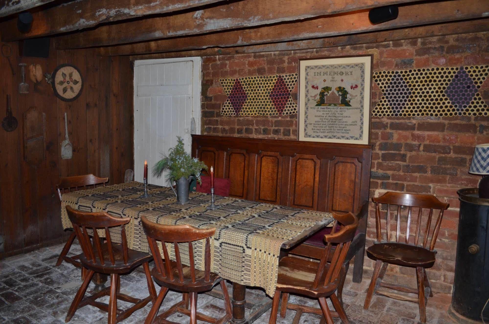 Wayside Inn Middletown Εξωτερικό φωτογραφία